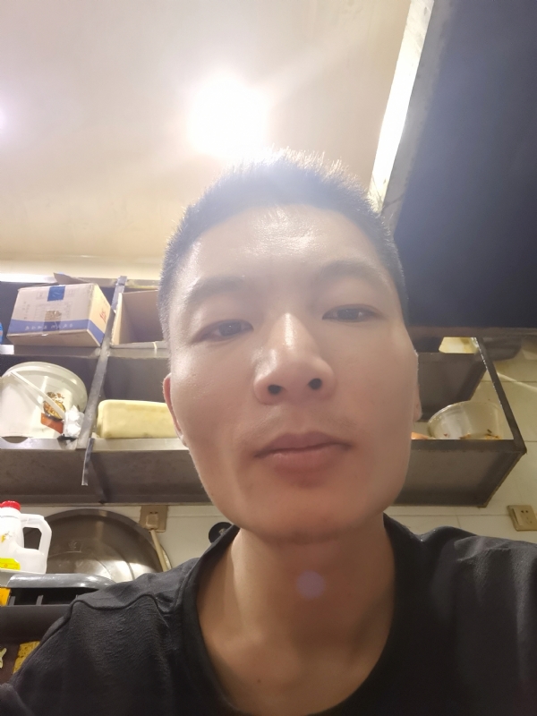 邹先生的第一张照片--贵阳相亲服务中心