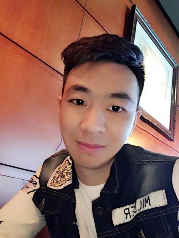 滞后的微笑的第三张照片--贵阳相亲服务中心