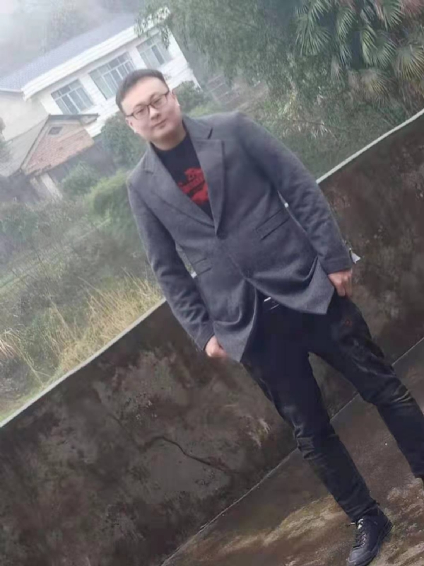 冰城的第一张照片--贵阳相亲服务中心