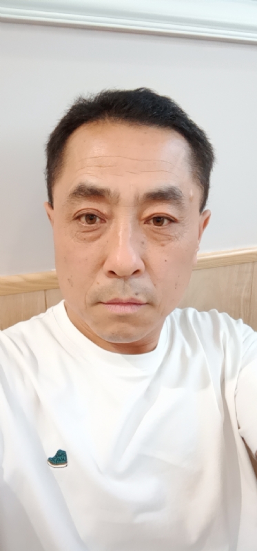 大漠孤烟的第一张照片--贵阳相亲服务中心