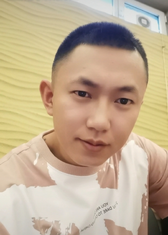 爱意随风起的第一张照片--贵阳相亲服务中心