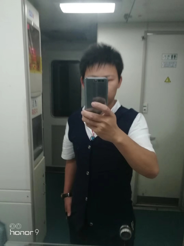 阳光下de幸福的第一张照片--贵阳相亲服务中心