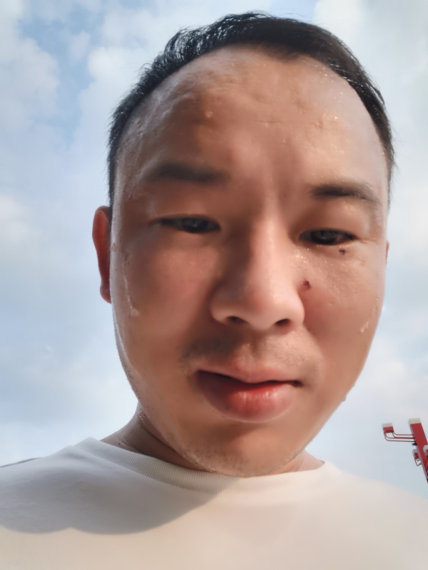 唐老鸭的第一张照片--贵阳相亲服务中心