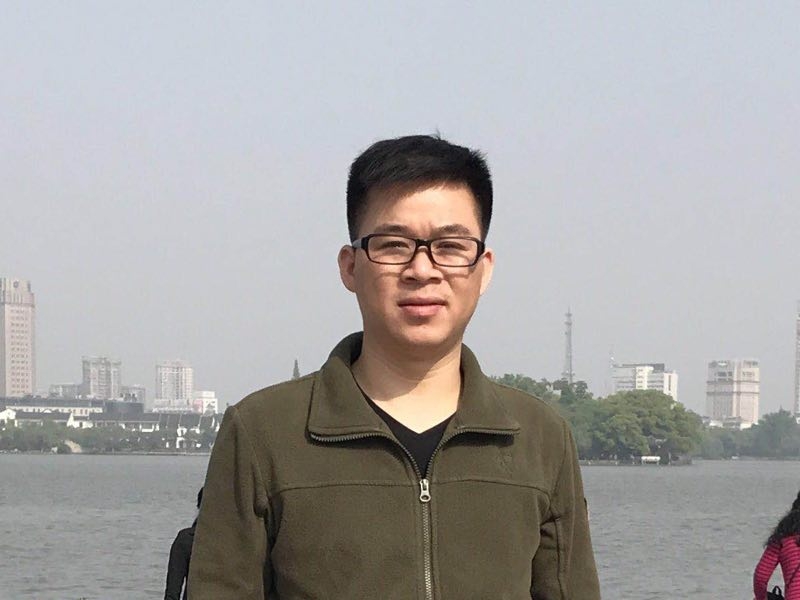 孔雀鱼的第一张照片--贵阳相亲服务中心