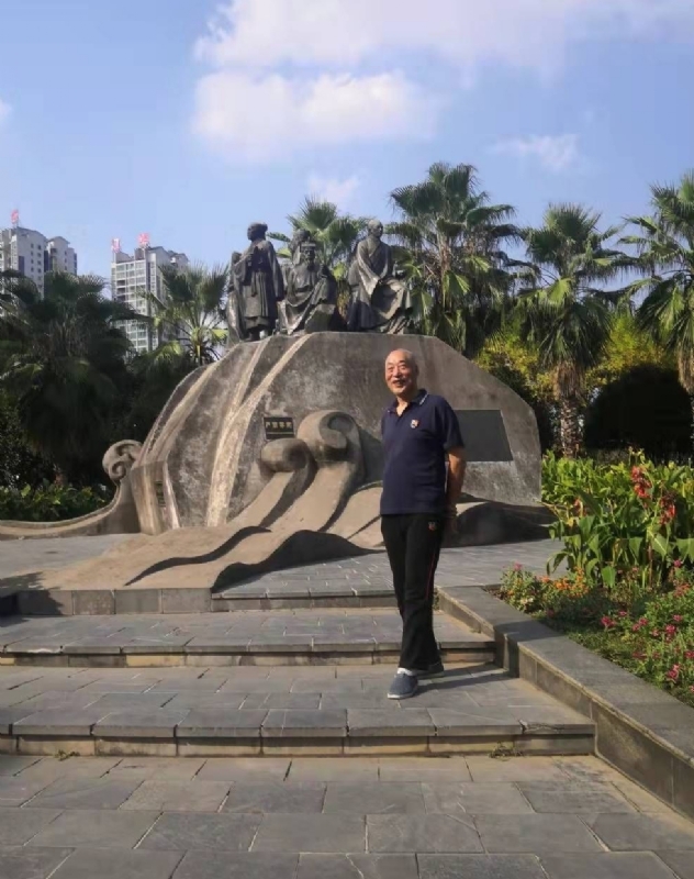 笨笨男的第一张照片--贵阳相亲服务中心