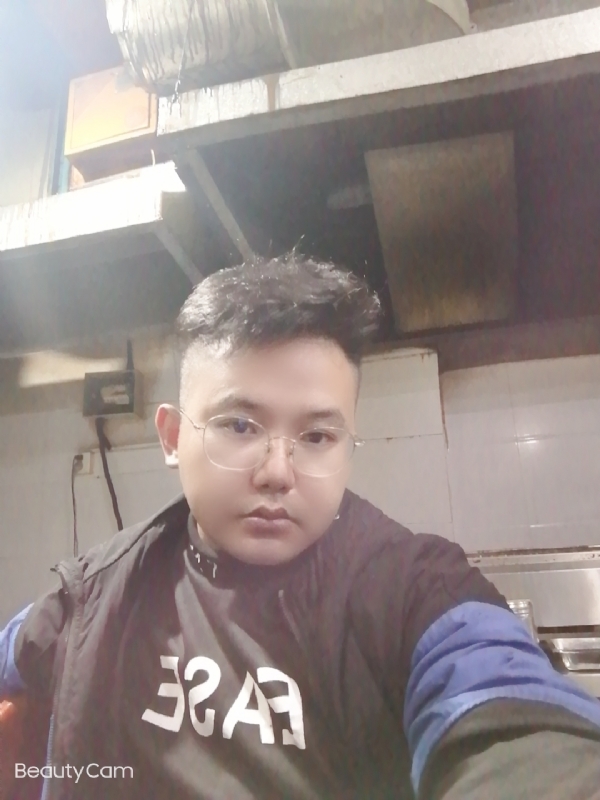 棒哥的第一张照片--贵阳相亲服务中心