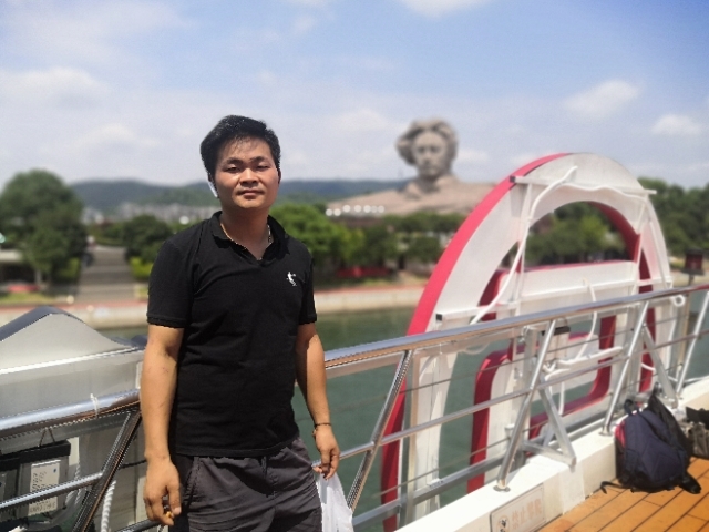 龙的传人的第一张照片--贵阳相亲服务中心