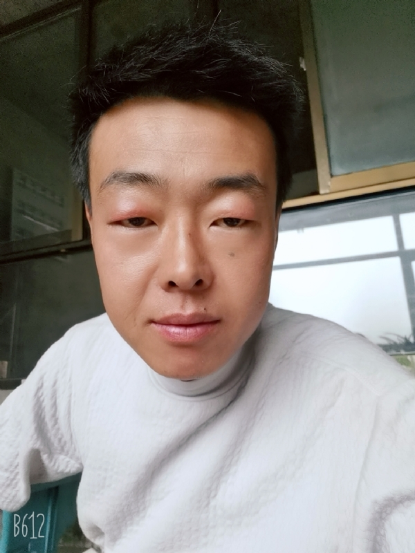 缺爱80后的第一张照片--贵阳相亲服务中心