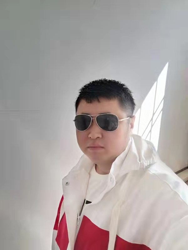 大漠叔叔的第一张照片--贵阳相亲服务中心