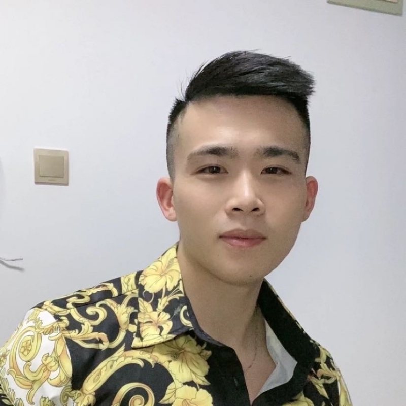 迷彩冲锋衣的第一张照片--贵阳相亲服务中心