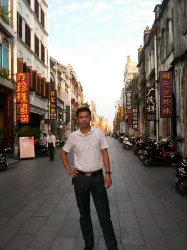 爱生活爱健康的第一张照片--贵阳相亲服务中心