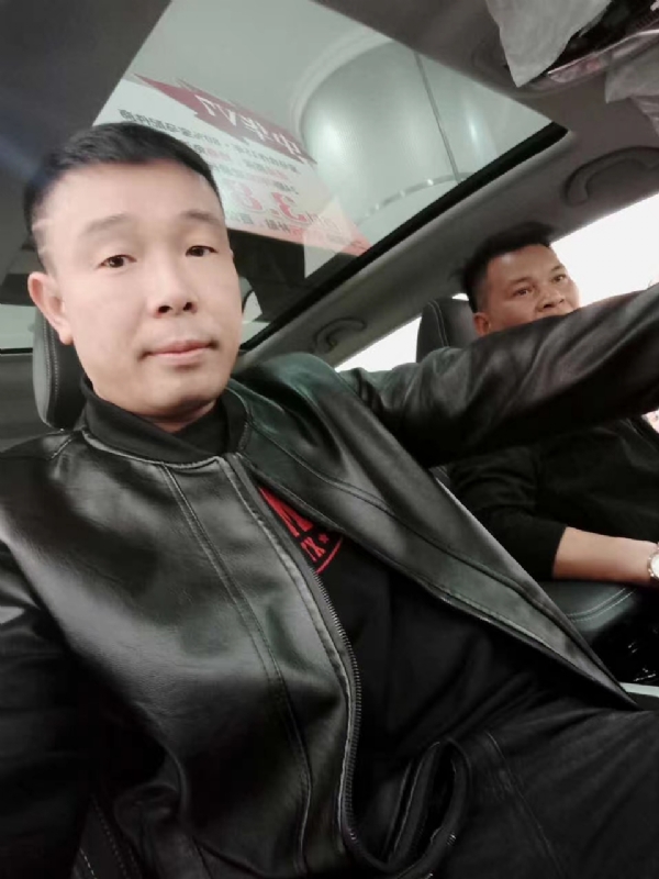 醉红尘的第一张照片--贵阳相亲服务中心