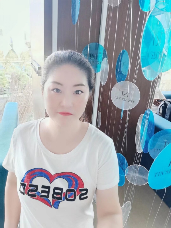 巷子里的童年的第一张照片--贵阳相亲服务中心