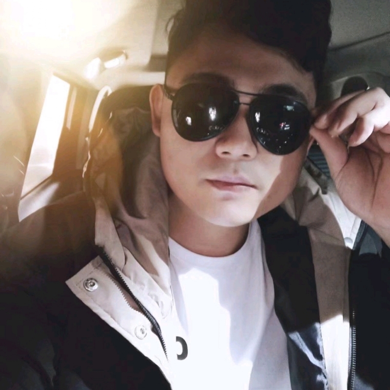 高大威武的第三张照片--贵阳相亲服务中心