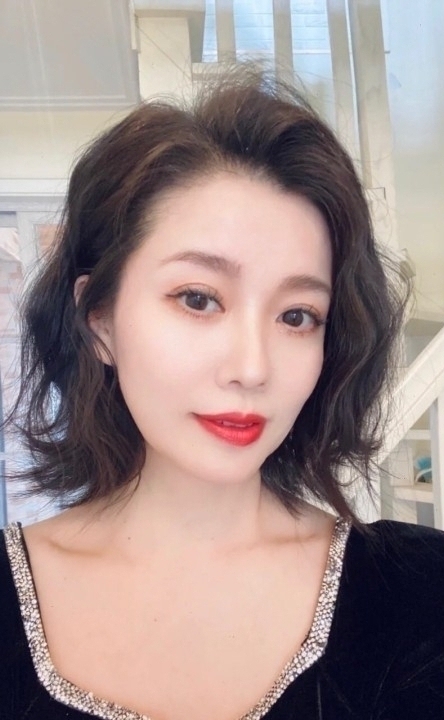 束負的第一张照片--贵阳相亲服务中心