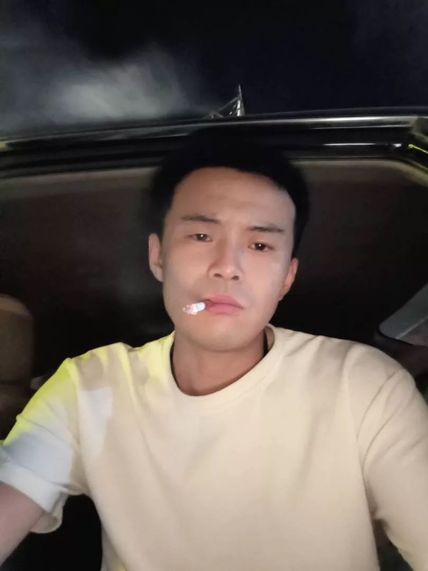 爱睡觉的土拨鼠的第一张照片--贵阳相亲服务中心