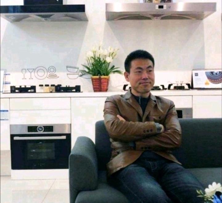 奋斗的执着的第一张照片--贵阳相亲服务中心