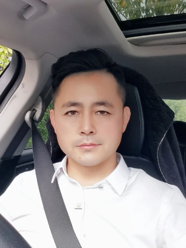 阿华大人的第二张照片--贵阳相亲服务中心