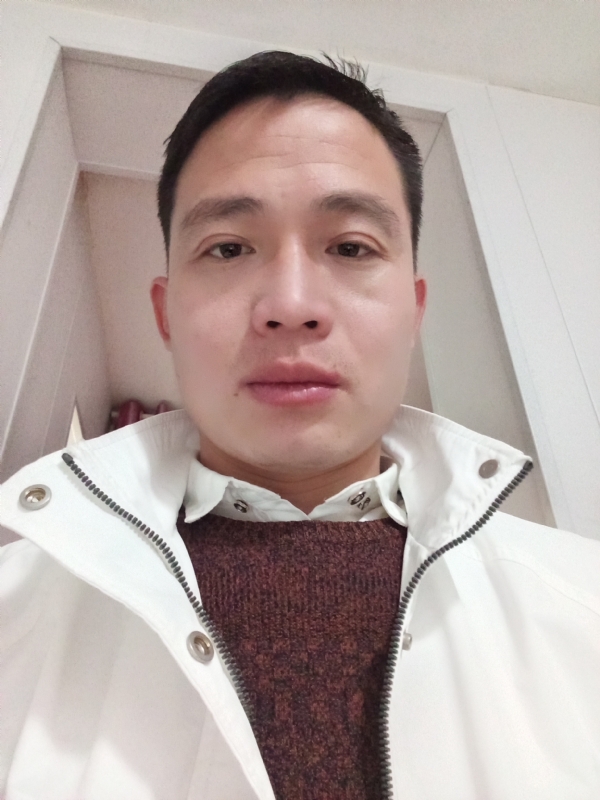 忧伤还是快乐的第一张照片--贵阳相亲服务中心