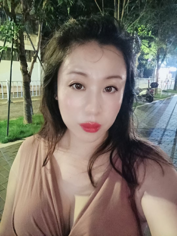 叶子青青的第一张照片--贵阳相亲服务中心