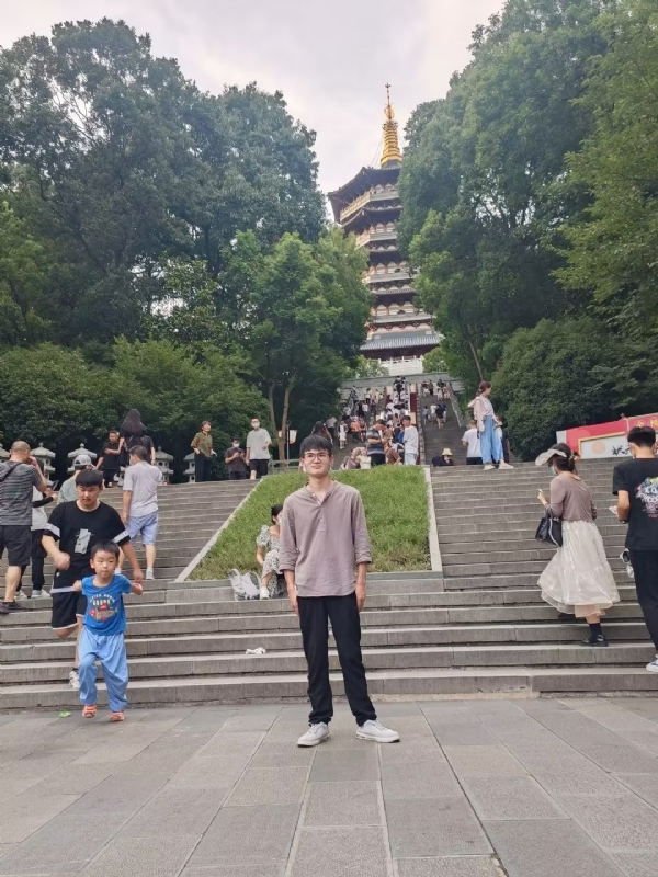 阳光男孩的第二张照片--贵阳相亲服务中心