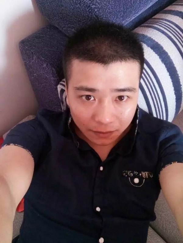 漫步的面包的第一张照片--贵阳相亲服务中心