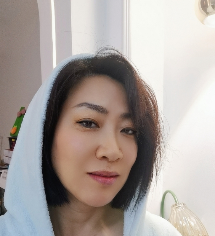 火玫瑰的第一张照片--贵阳相亲服务中心