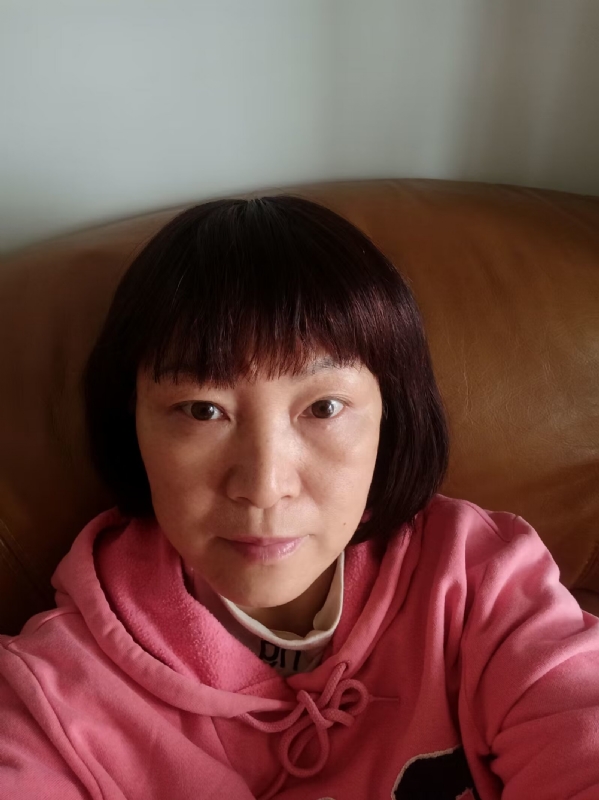 红玫瑰的第一张照片--贵阳相亲服务中心