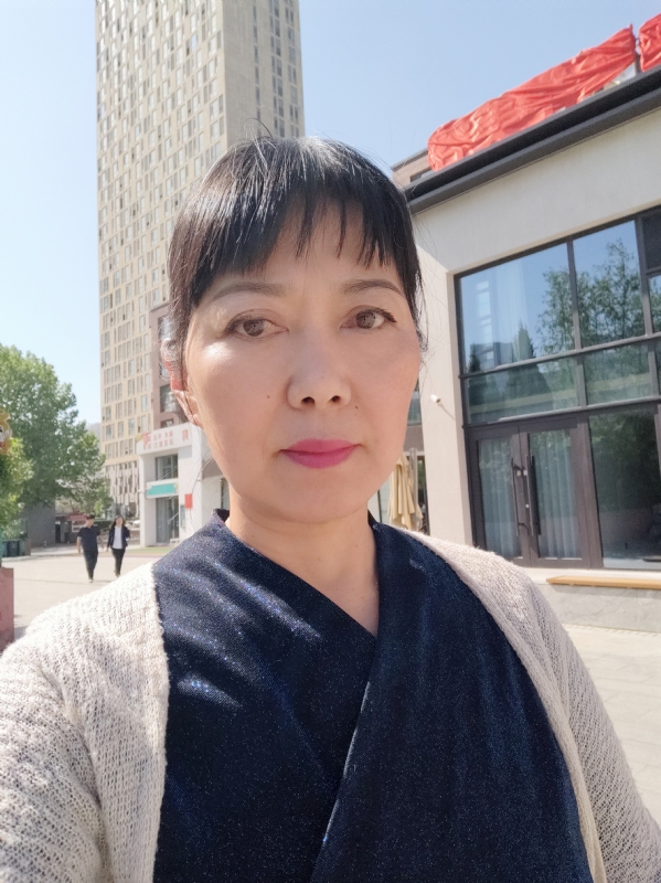 天山雪莲的第一张照片--贵阳相亲服务中心