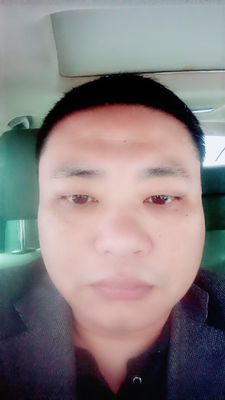 向日葵的第一张照片--贵阳相亲服务中心