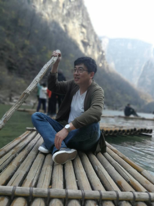 风被吹走了的第一张照片--贵阳相亲服务中心