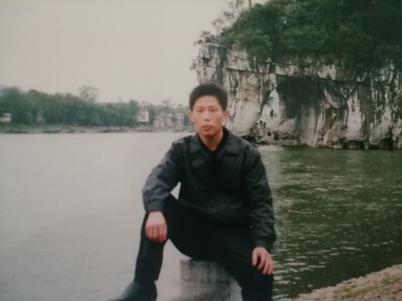 庸人自扰的第一张照片--贵阳相亲服务中心