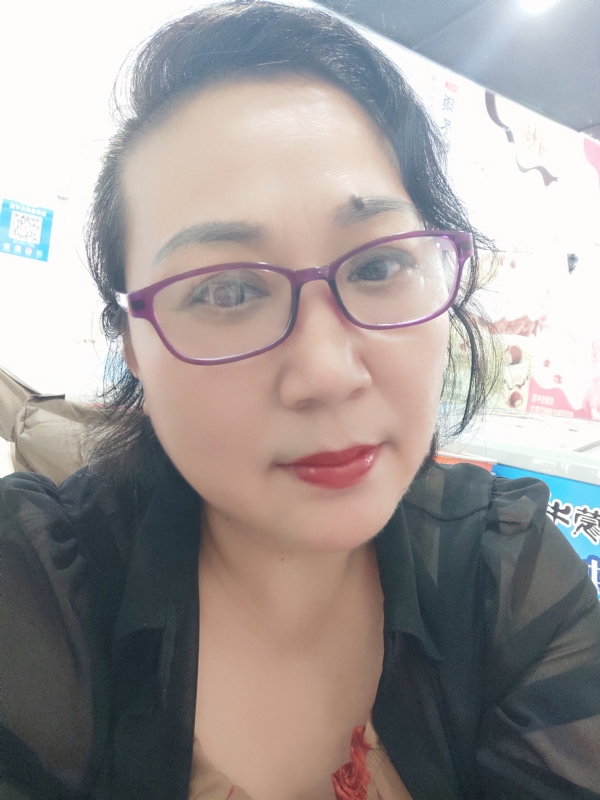 娜财娜福的第一张照片--贵阳相亲服务中心