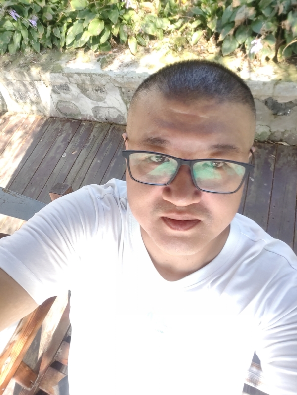 羊十八的第一张照片--贵阳相亲服务中心