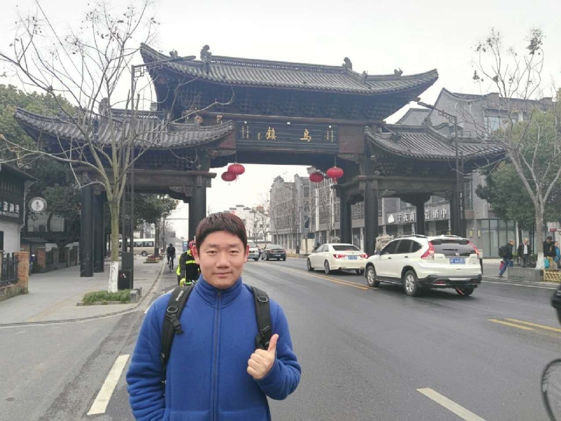 秋风秋雨的第一张照片--贵阳相亲服务中心