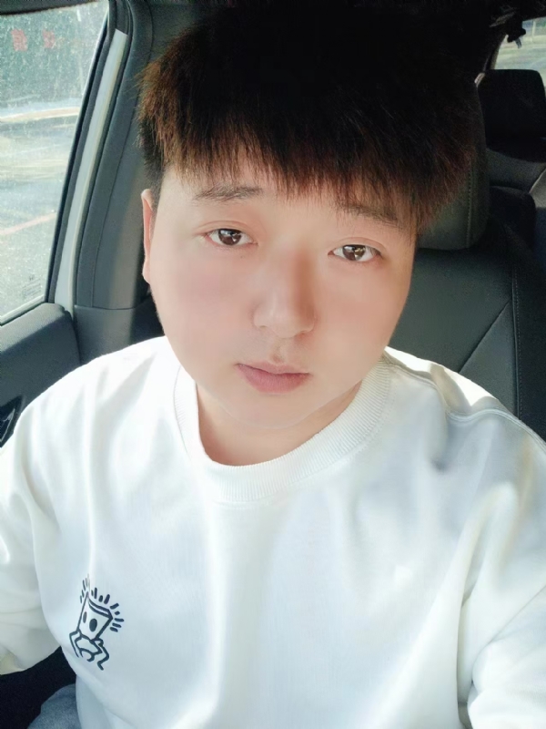 可乐加冰的第一张照片--贵阳相亲服务中心