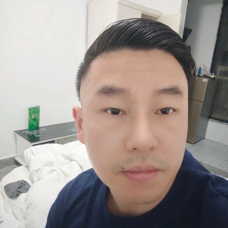 Poluk秦的第一张照片--贵阳相亲服务中心