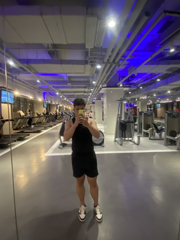 阿龙设计师的第六张照片--贵阳相亲服务中心