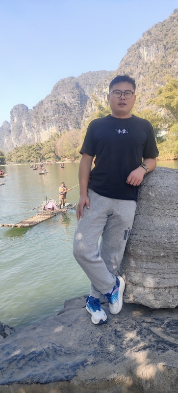 受过伤的狼的第三张照片--贵阳相亲服务中心