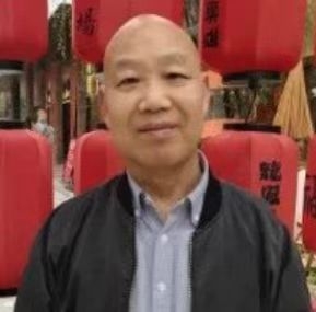 教师作家诗人的第一张照片--贵阳相亲服务中心