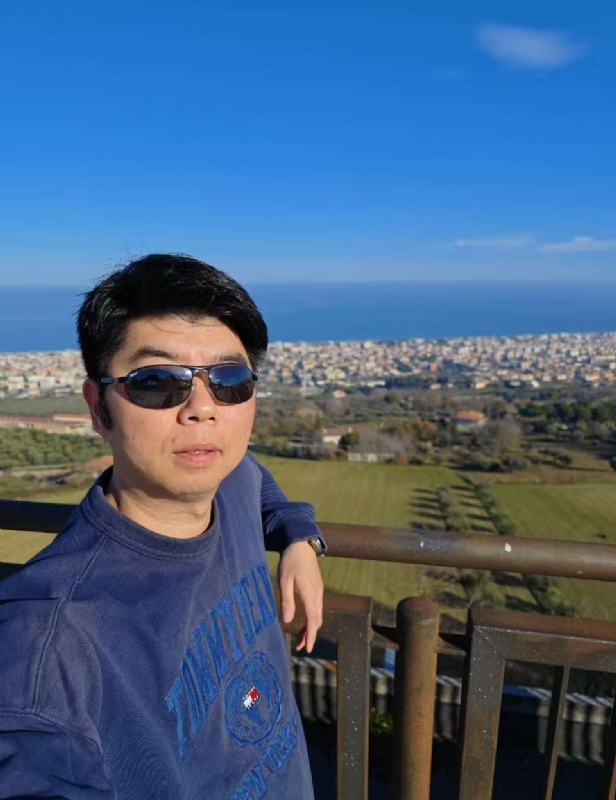 平心静气的第一张照片--贵阳相亲服务中心