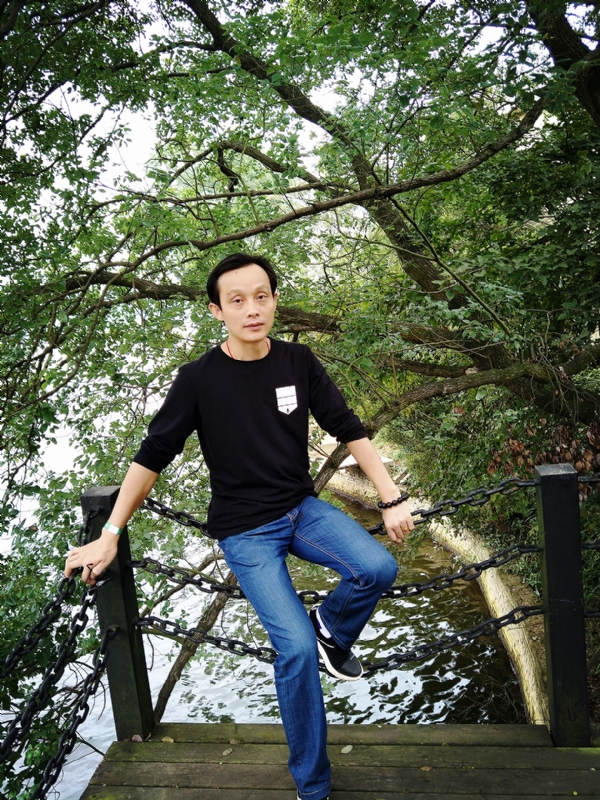 易进的第一张照片--贵阳相亲服务中心