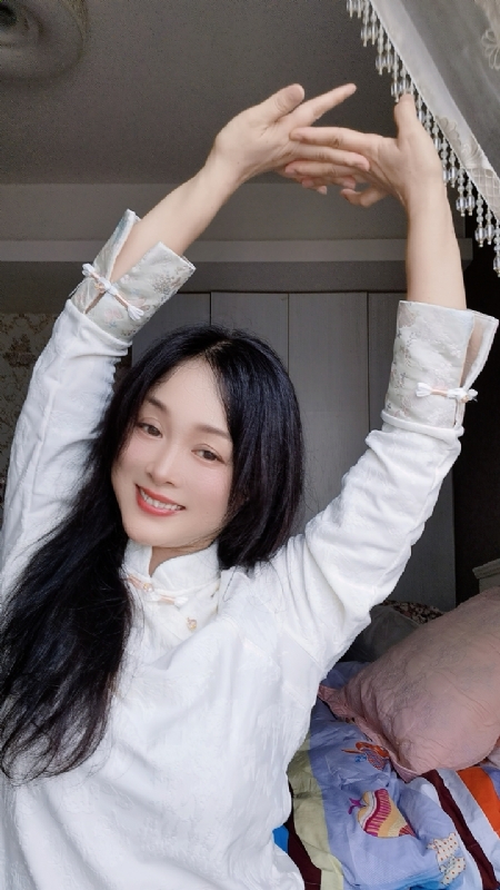 伊伊的第三张照片--贵阳相亲服务中心