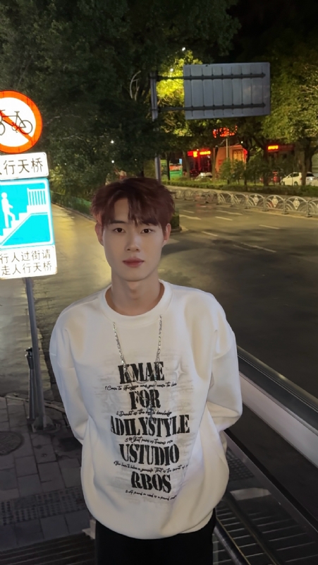 与宇的第二张照片--贵阳相亲服务中心