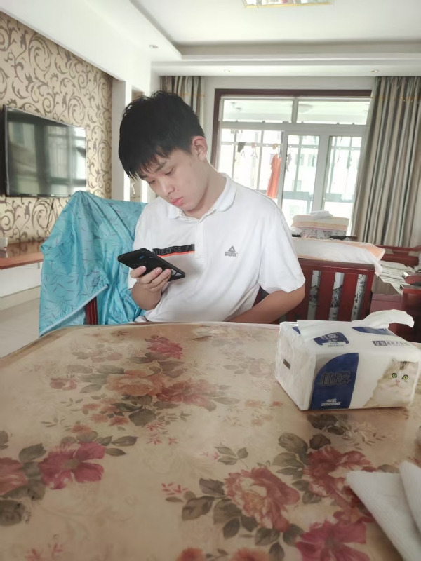 铁在烧的第一张照片--贵阳相亲服务中心