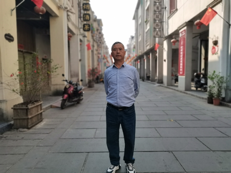 一粒尘埃的第一张照片--贵阳相亲服务中心