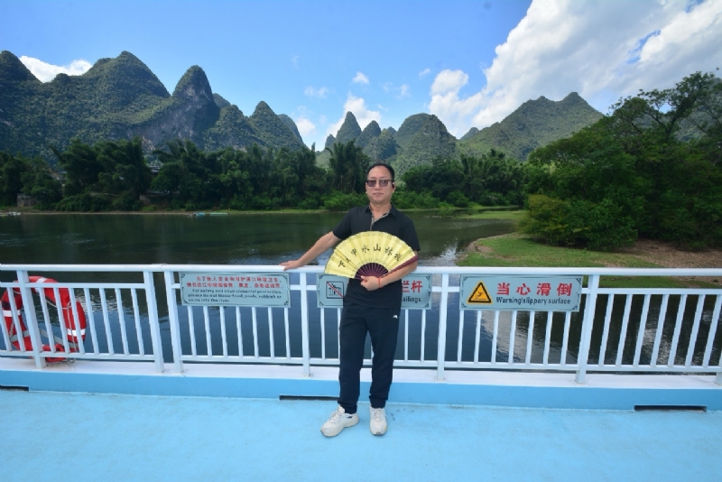 沙漠海的第四张照片--贵阳相亲服务中心