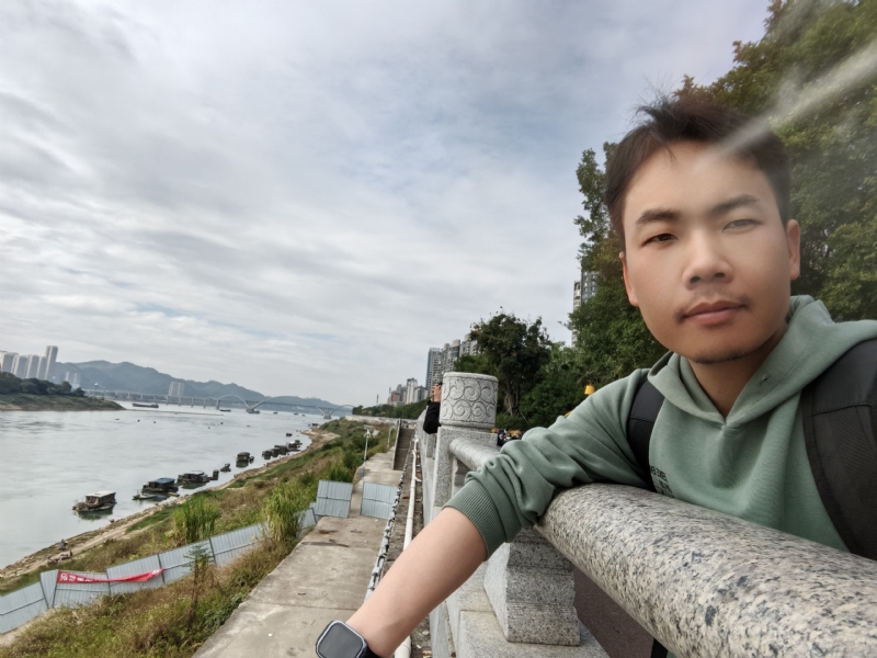 向往爱情的第三张照片--贵阳相亲服务中心