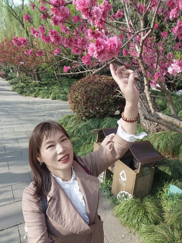 丽娜的第四张照片--贵阳相亲服务中心