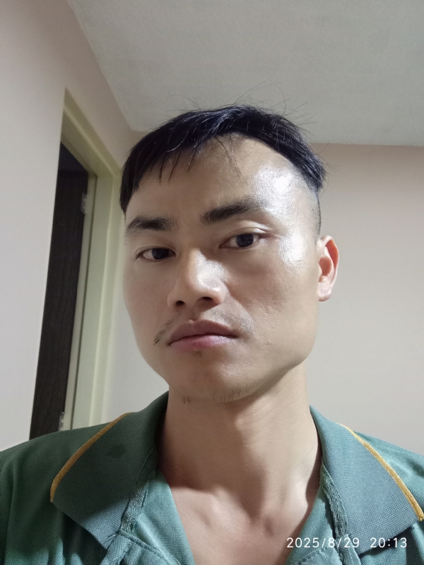 自简的第一张照片--贵阳相亲服务中心